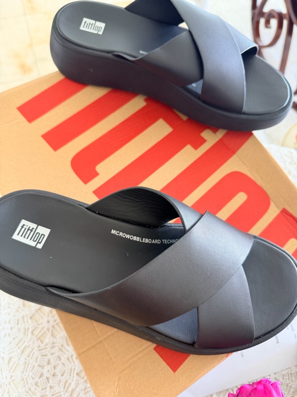 NWT Fitflop Black Crisscross Slide Sandals with Platform